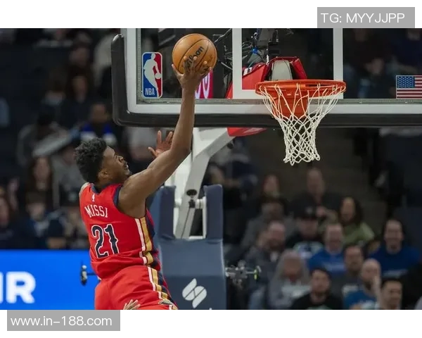 米西在比赛中表现出色抢下赛季最高14个篮板贡献10分2助攻2盖帽助力球队胜利